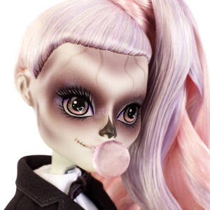 Zomby Gaga, la poupée monstrueusement gentille