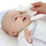 Des composés toxiques et allergisants dans les produits pour bébés